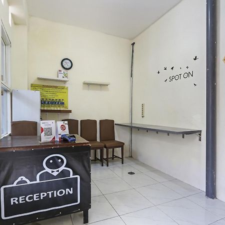 Spot On 90780 Gang Tengah Homestay Syariah Semarang Esterno foto