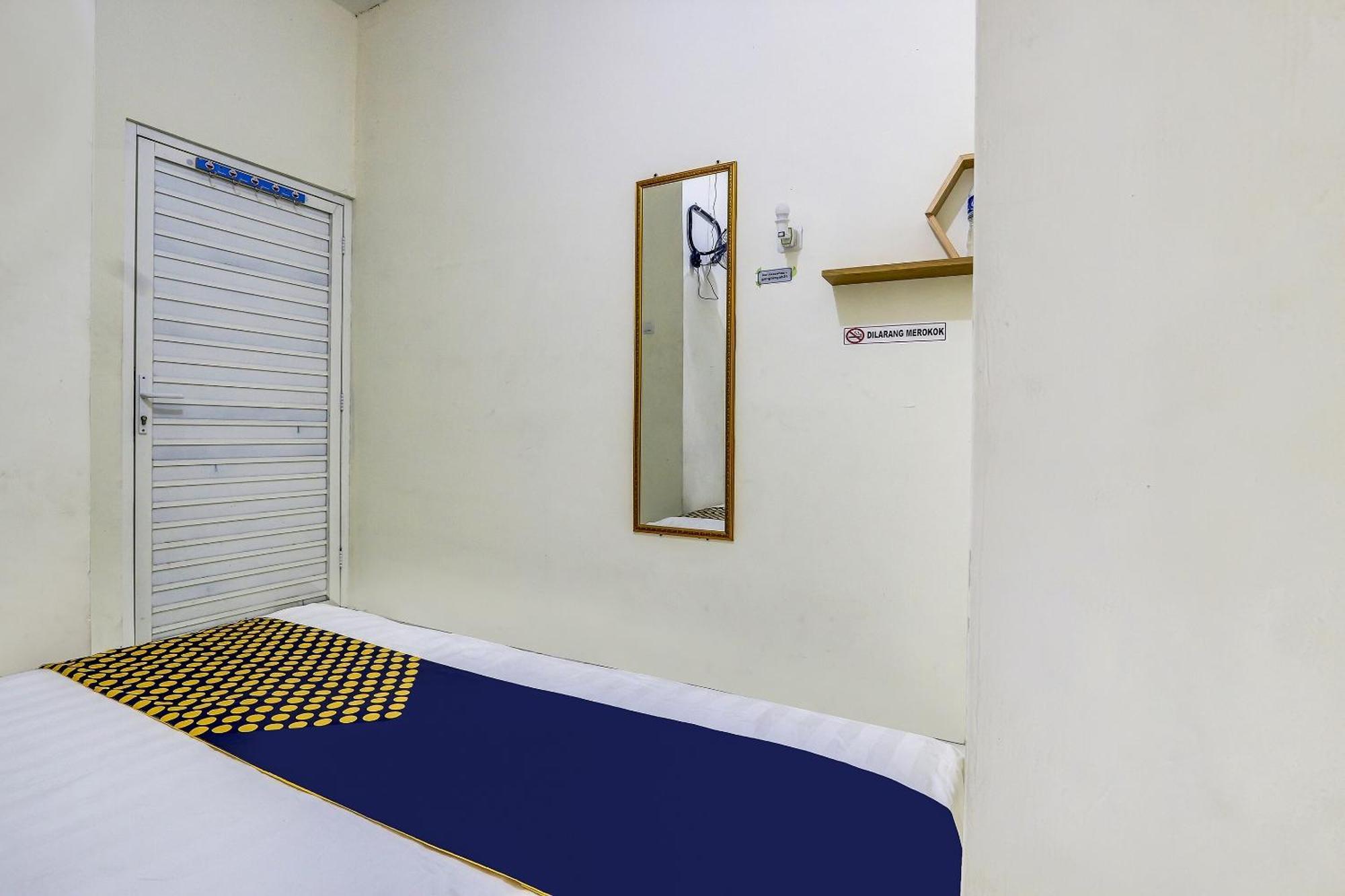 Spot On 90780 Gang Tengah Homestay Syariah Semarang Esterno foto