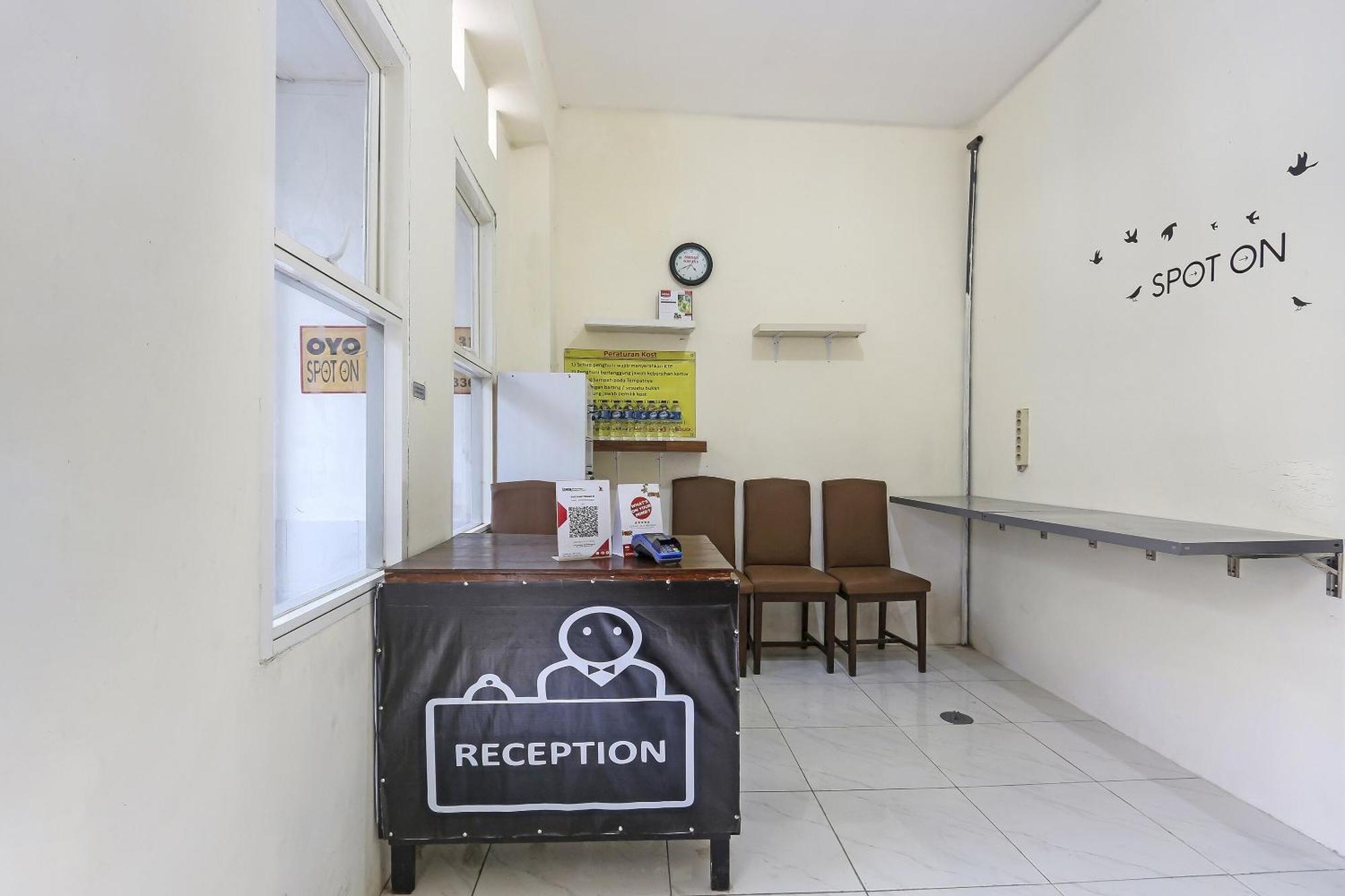 Spot On 90780 Gang Tengah Homestay Syariah Semarang Esterno foto
