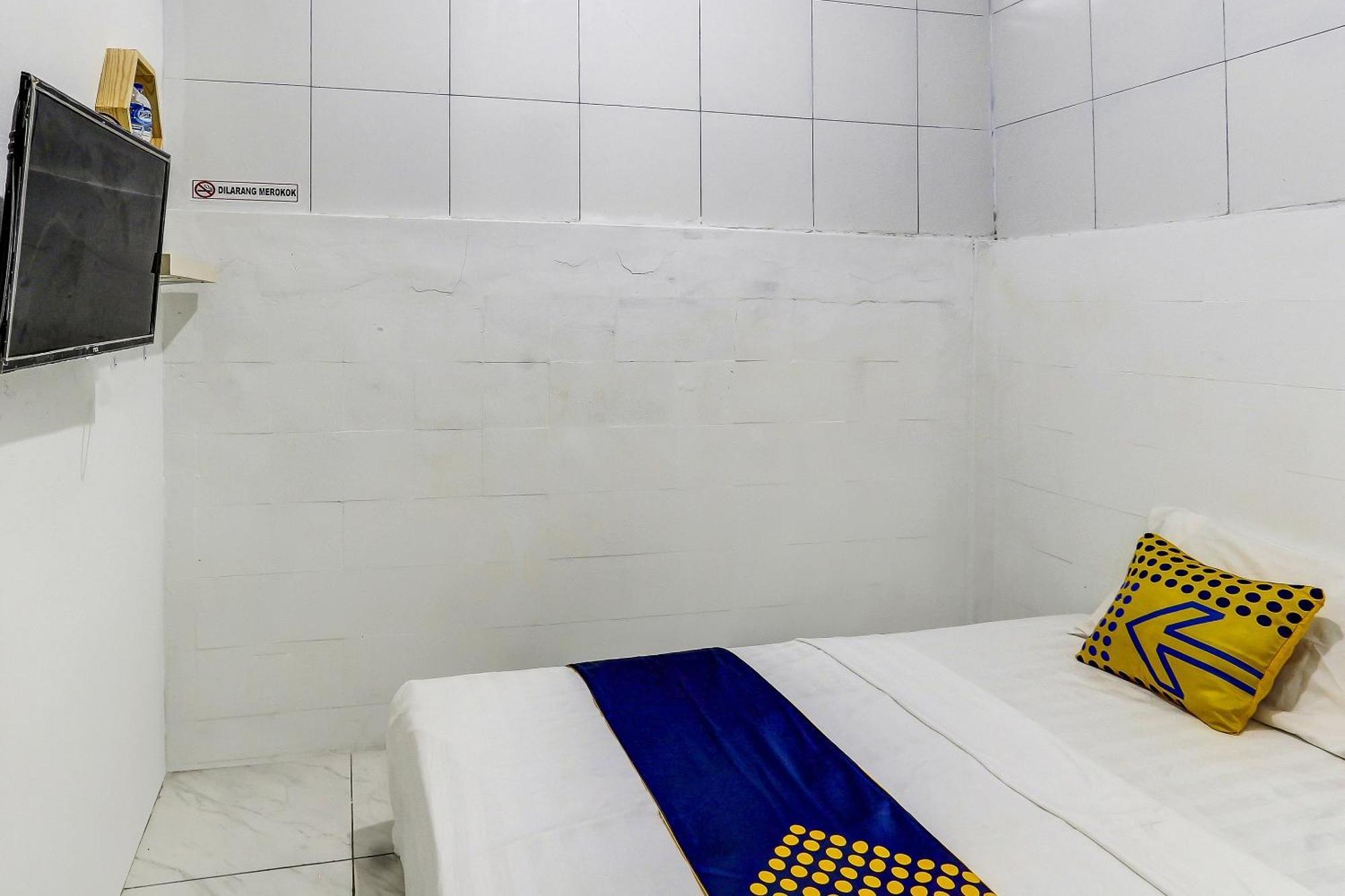 Spot On 90780 Gang Tengah Homestay Syariah Semarang Esterno foto