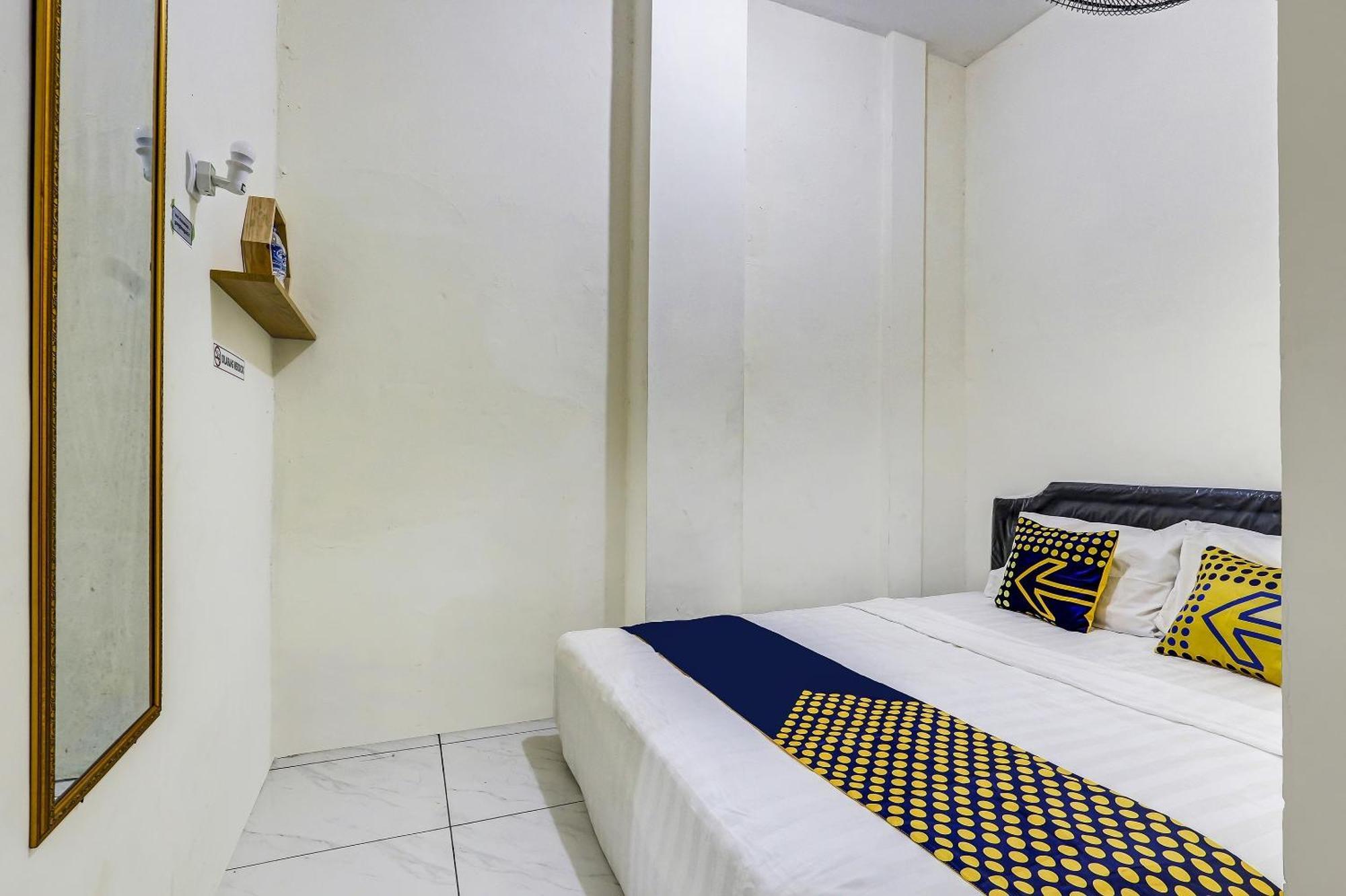 Spot On 90780 Gang Tengah Homestay Syariah Semarang Esterno foto
