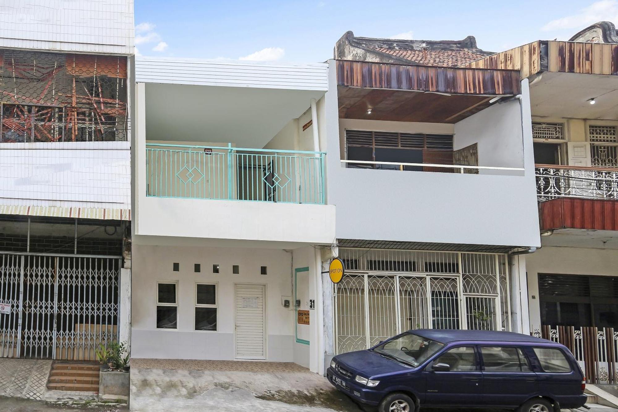 Spot On 90780 Gang Tengah Homestay Syariah Semarang Esterno foto