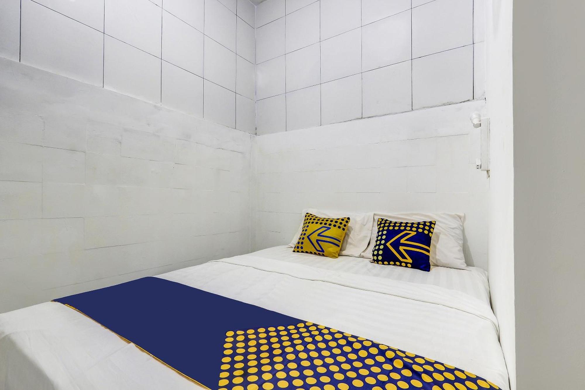 Spot On 90780 Gang Tengah Homestay Syariah Semarang Esterno foto