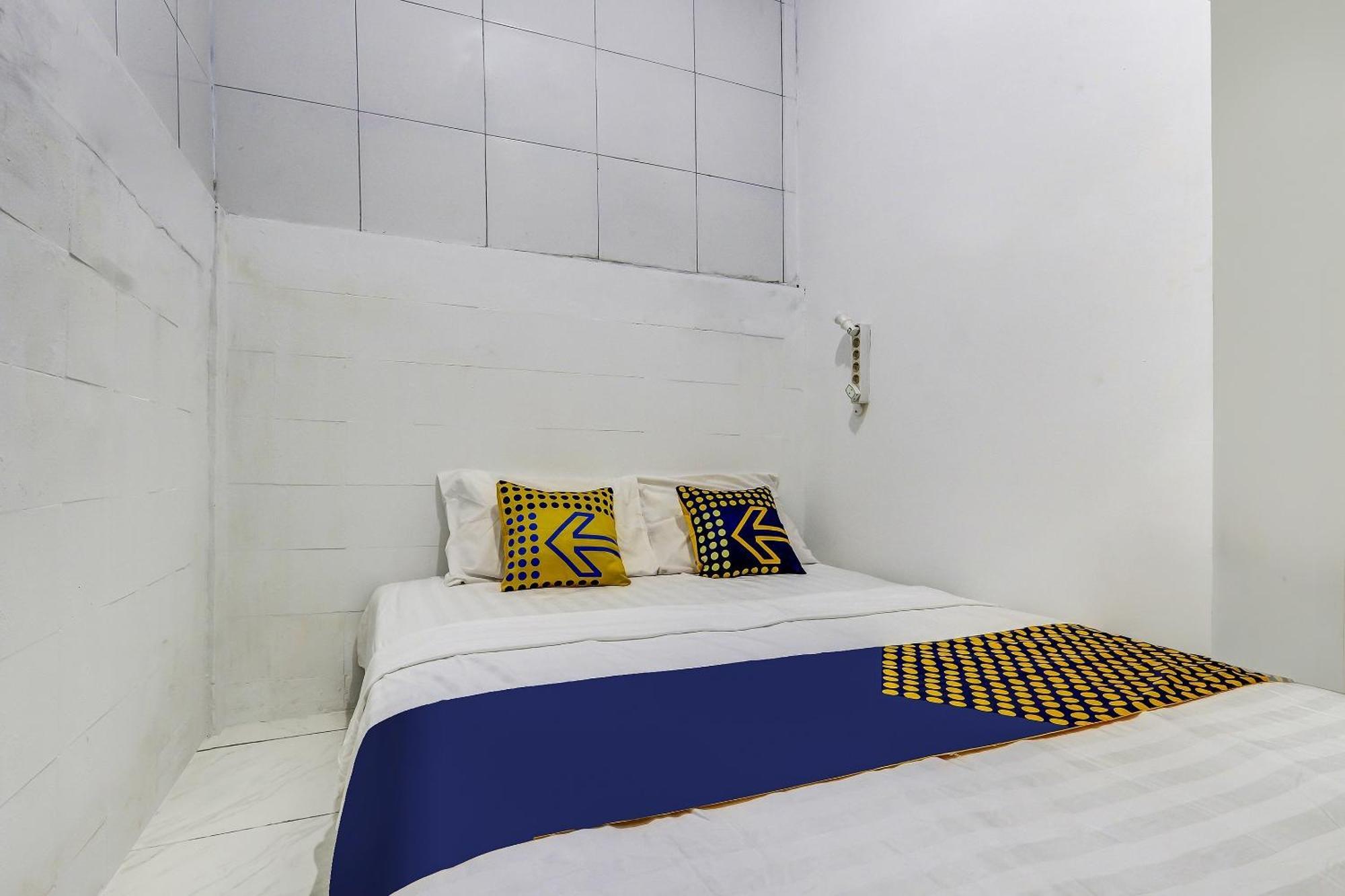 Spot On 90780 Gang Tengah Homestay Syariah Semarang Esterno foto