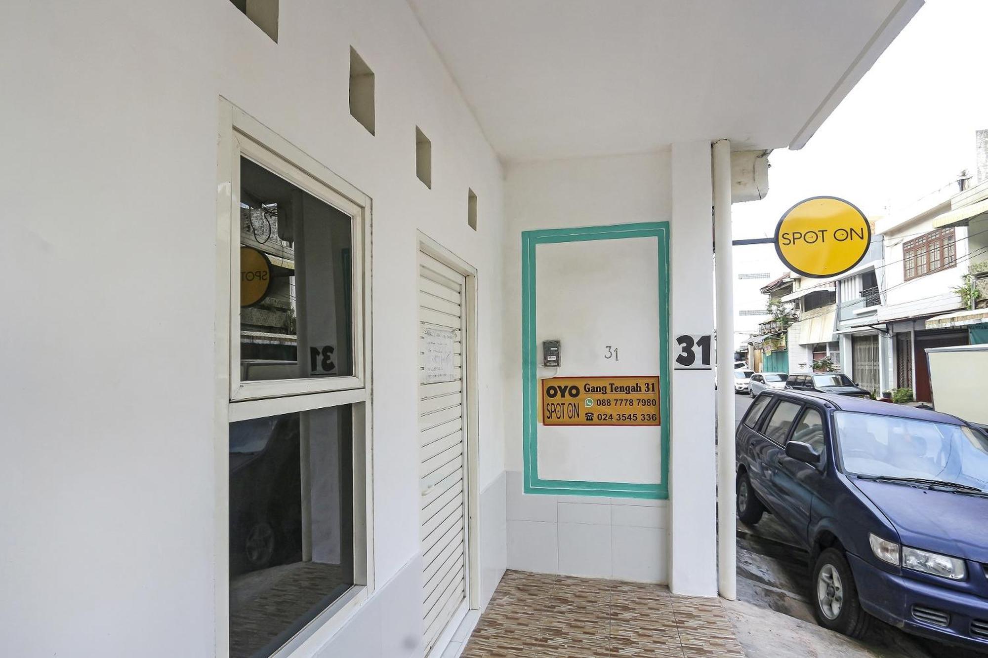 Spot On 90780 Gang Tengah Homestay Syariah Semarang Esterno foto